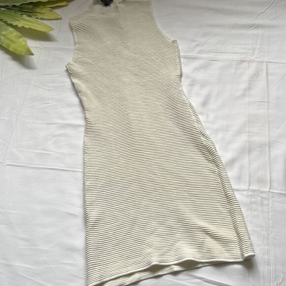 ⭐️NWT Dynamite Ottoman Stitch Sleeveless Choker Dress⭐️ - Picture 7 of 7